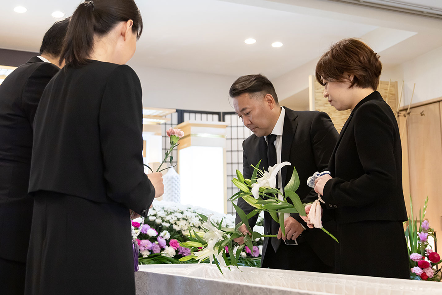  家族だけで葬儀をご検討の方へのイメージ画像